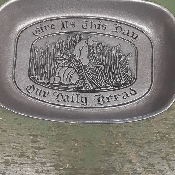 Vintage Wilton Pewter "Give Us This Day Our Daily Bread pewter tray - Picture 1 of 4